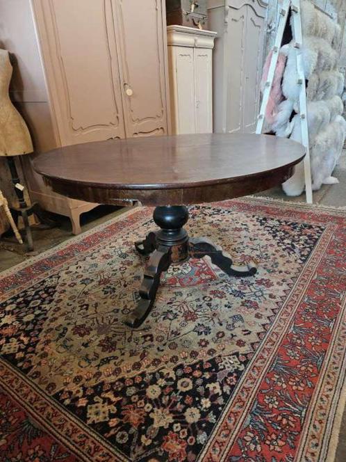 antieke ronde tafel ``WOONWINKEL RUSTIEK``, Antiek en Kunst, Antiek | Meubels | Tafels, Ophalen