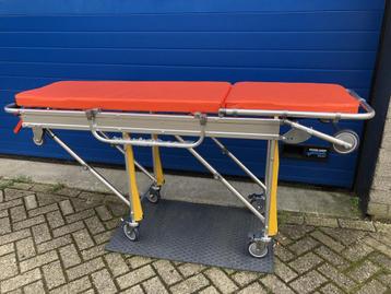 Ambulance brancards nieuw opklapbaar met matras beschikbaar voor biedingen