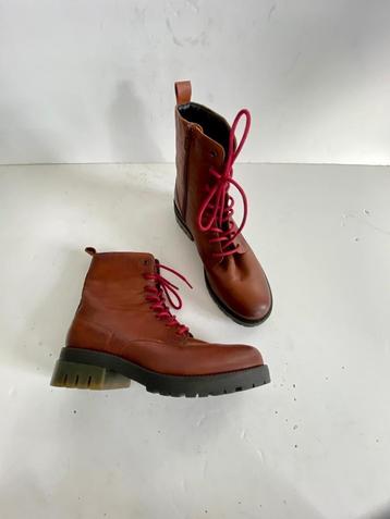 J54 Nieuw maat 39 lage leren laarzen laarsjes schoenen leer beschikbaar voor biedingen