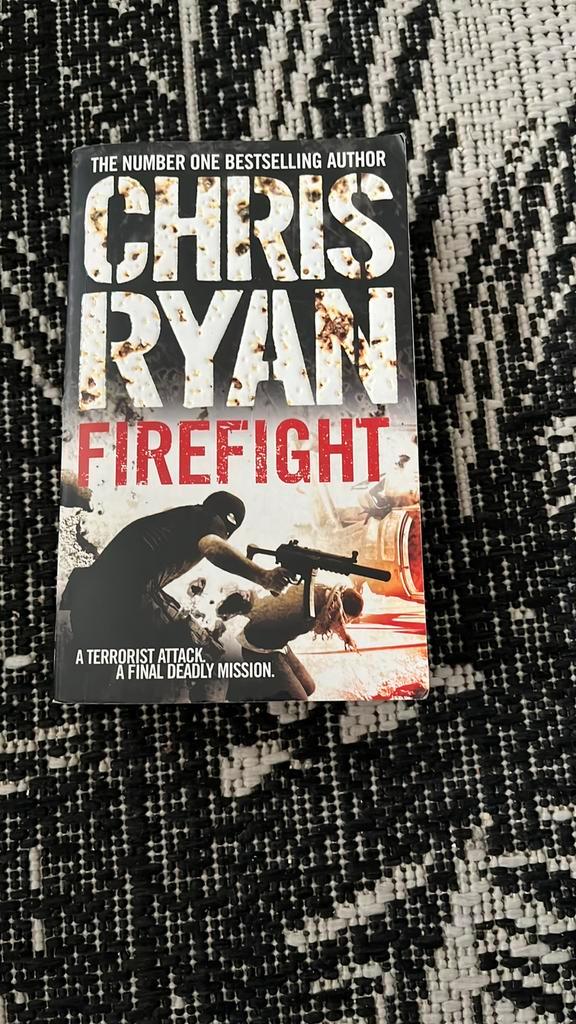 Boek Firefight - Chris Ryan, Boeken, Avontuur en Actie, Gelezen, Ophalen of Verzenden