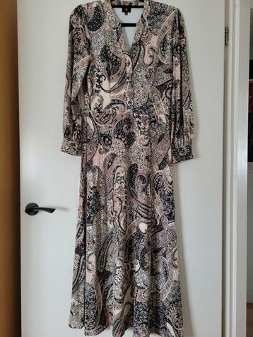 Kdesign jurk te koop beschikbaar voor biedingen