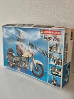 Revell Harley-Davidson Police Bike 1:8, Hobby en Vrije tijd, Modelbouw | Auto's en Voertuigen, Gebruikt, Auto, Revell, Groter dan 1:32