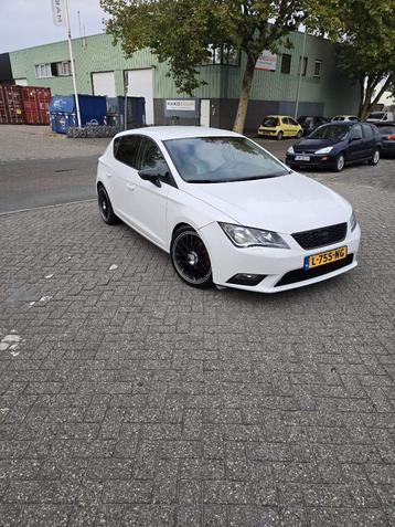 Seat Leon 1.2 TSI 77KW/105PK 2013 Wit beschikbaar voor biedingen