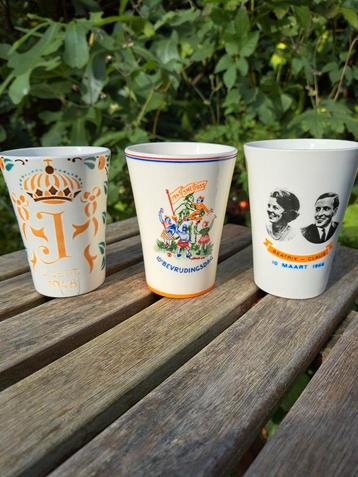 Set van 6 keramieken gedenk bekers voor €30, Maastricht beschikbaar voor biedingen