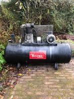 Grote compressor op kracht stroom, Doe-het-zelf en Verbouw, Compressors, 100 liter of meer, Ophalen of Verzenden, Gebruikt