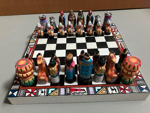 schaakbord uit Peru. Keramieken figuren 28 jaar oud, Antiek en Kunst, Antiek | Speelgoed, Ophalen of Verzenden