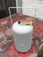 Lantaarn metaal / Windlicht Kleur is Lichtgroen, Huis en Inrichting, Woonaccessoires | Kandelaars en Kaarsen, Ophalen, Nieuw, Metaal