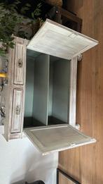 Buffet/wandkast met veel opbergruimte, Huis en Inrichting, Kasten | Buffetkasten, Ophalen of Verzenden, Zo goed als nieuw, 50 tot 75 cm