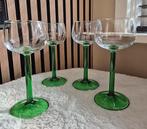 4 Vintage Luminarc elzas wijnglazen op groene voet, Ophalen of Verzenden, Zo goed als nieuw, Overige typen