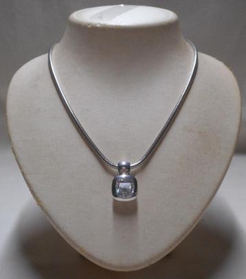 Zilveren stevige slangenketting met steen hanger nr.137 beschikbaar voor biedingen