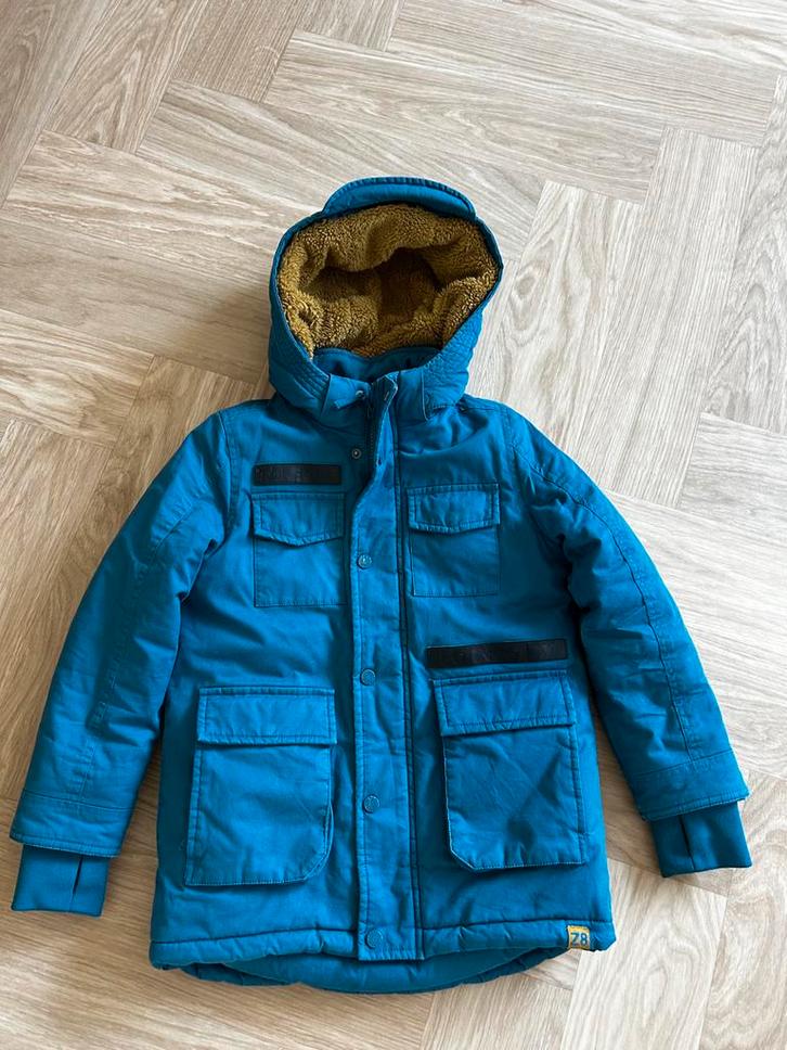 Z8 jongens winterjas maat 116/122 + sjaal/muts, Kinderen en Baby's, Kinderkleding | Maat 116, Gebruikt, Jongen, Jas, Ophalen