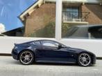 1:18 Aston Martin V12 Vantage RHD blauw 2010 Autoart / JJTOP, Hobby en Vrije tijd, Modelauto's | 1:18, Ophalen of Verzenden, Zo goed als nieuw