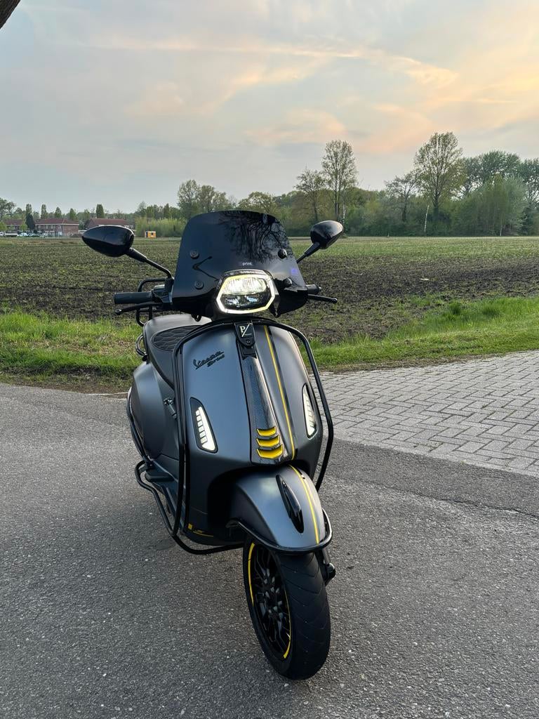 Vespa sprint custom E5, Fietsen en Brommers, Brommers | Vespa, Zo goed als nieuw, Overige modellen, Maximaal 25 km/u, Ophalen