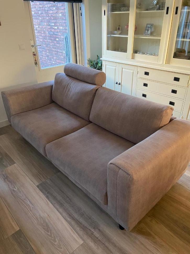 2,5 zits bank en hocker in zeer nette staat!!, Huis en Inrichting, Banken | Bankstellen, Zo goed als nieuw, Rechte bank, Driepersoons