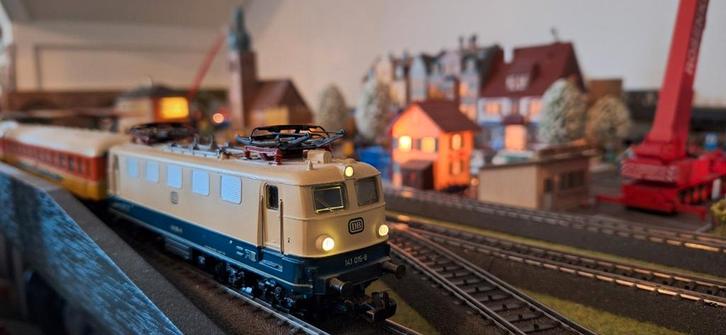 Marklin E41 oceaanblauw/beige DIGITAAL+LED, Hobby en Vrije tijd, Modeltreinen | H0, Gebruikt, Locomotief, Wisselstroom, Märklin