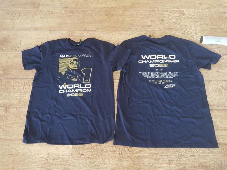 Verstappen shirt World Champion 2022 maat L, Verzamelen, Automerken, Motoren en Formule 1, Nieuw, Formule 1, Ophalen of Verzenden