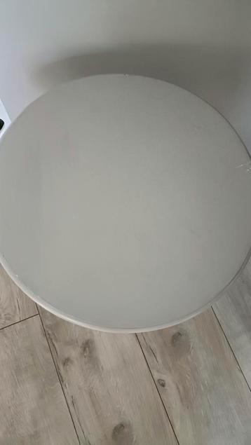 2 Leuke bijzettafels wijntafel alternatief voor nachtkastje beschikbaar voor biedingen