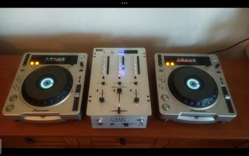 Pioneer CDJ-800MK2 DJ Set met UMX Mixer beschikbaar voor biedingen