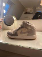 Nike Air Jordan 1 Mid Coconut Milk, Ophalen of Verzenden, Zo goed als nieuw, Beige, Sneakers of Gympen