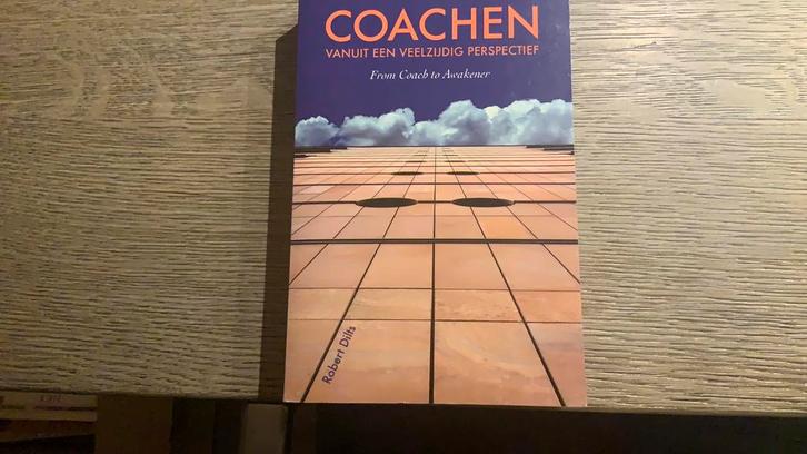 R. Dilts - Coachen vanuit een veelzijdig perspectief, Boeken, Psychologie, Zo goed als nieuw, Ophalen of Verzenden
