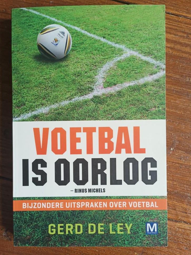 Voetbal is oorlog, Boeken, Overige Boeken, Zo goed als nieuw, Ophalen of Verzenden
