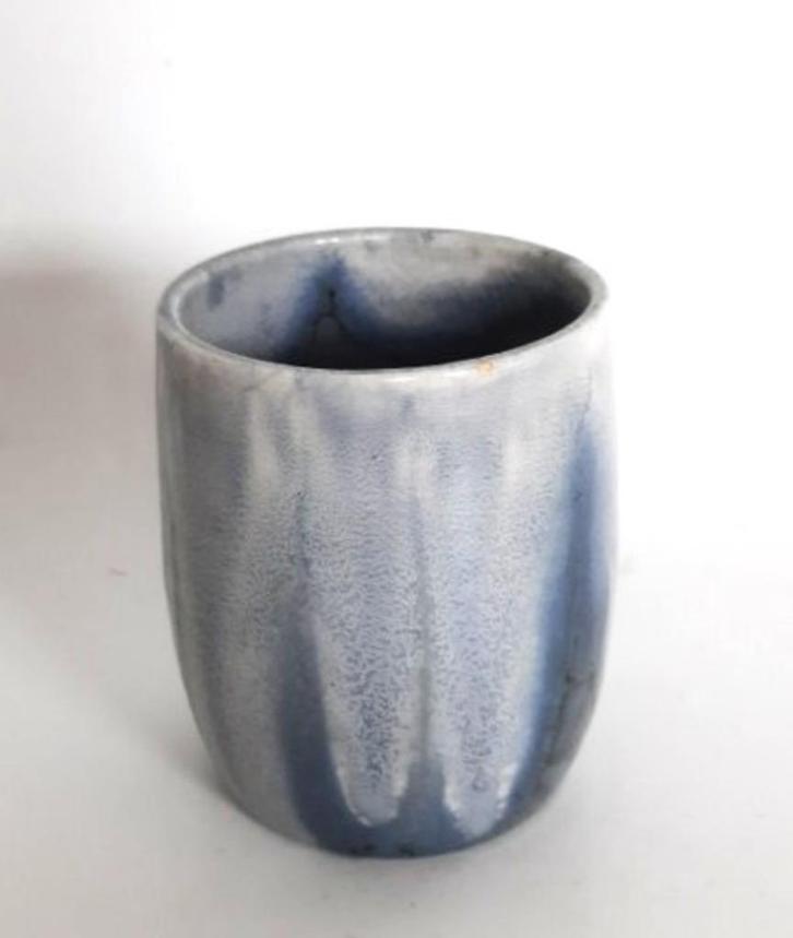 Mooi klein vaasje in groen, blauw, wit en grijstinten, JM, Huis en Inrichting, Woonaccessoires | Vazen, Gebruikt, Blauw, Minder dan 50 cm