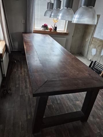 Grote zware eetkamertafel 310 x 95 cm beschikbaar voor biedingen