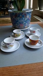 4 Illy art collection espresso kop en schotels, Ophalen of Verzenden, Zo goed als nieuw, Porselein, Kop en/of schotel
