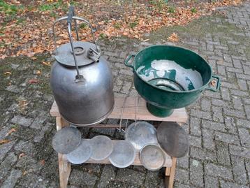 Antieke Melkmachine Emmer met Zeefkom & Filters beschikbaar voor biedingen
