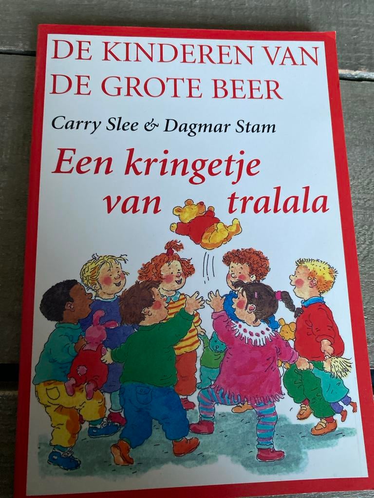 De Kinderen van de Grote Beer - Carry Slee, Boeken, Kinderboeken | Jeugd | onder 10 jaar, Ophalen of Verzenden, Zo goed als nieuw