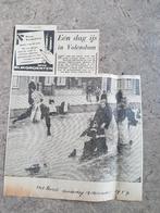 Sleeën in Volendam (1957), Ophalen of Verzenden, 1940 tot 1960, Knipsel(s)