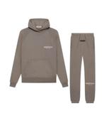 FEAR OF GOD ESSENTIALS TRAININGSPAK DESERT TAUPE MAAT L, Kleding | Heren, Overige Herenkleding, Ophalen of Verzenden, Zo goed als nieuw