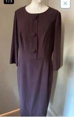 LaDress Wine Crepe Jurk Maat L - ZGAN, Kleding | Dames, Jurken, Maat 42/44 (L), Ophalen of Verzenden, Zo goed als nieuw, Knielengte
