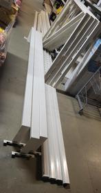 Wit metalen schuine stelling voor laminaat display 3, Ophalen, Gebruikt