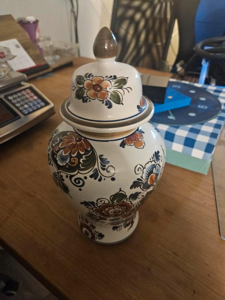 Delfts Blauw Vaas met Deksel - Flora Keramiek, Huis en Inrichting, Woonaccessoires | Vazen, Zo goed als nieuw, Wit, 50 tot 75 cm