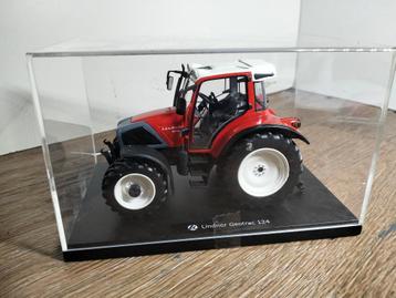 Te koop Marge Models Lindner Geotrac 124 rood Gelimiteerd. beschikbaar voor biedingen