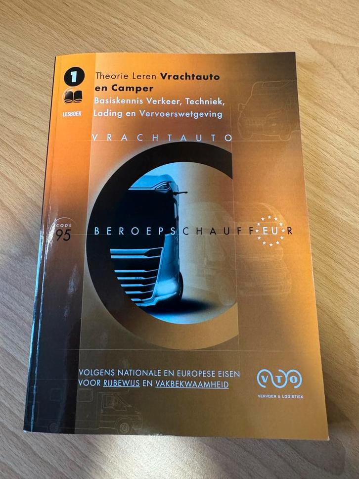 Theorie C1 Leren Vrachtauto en Camper - Basisboek, Boeken, Studieboeken en Cursussen, Zo goed als nieuw, Ophalen of Verzenden