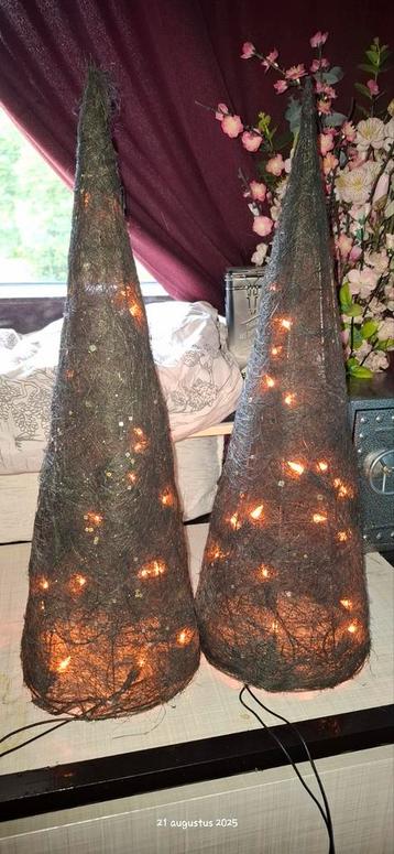 Kerstverlichting Kegels - Set van 2 beschikbaar voor biedingen
