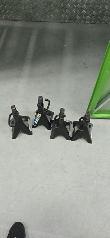Set van 4 Steunen - 3 Ton van datona. beschikbaar voor biedingen