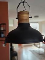 Industriële hanglamp met houten accenten, Huis en Inrichting, Lampen | Hanglampen, Ophalen, Zo goed als nieuw, Minder dan 50 cm