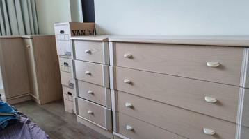 Slaapkamer Meubel Set beschikbaar voor biedingen
