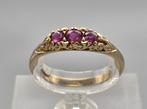 Gouden Vintage ring met edelsteen robijn. 2025/747.