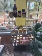 Jam en andere producten uit eigen tuin, Ophalen