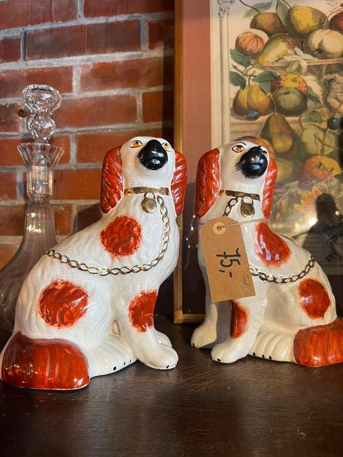 Antieke staffortshire hondjes ( hoeren hondjes), Verzamelen, Beelden en Beeldjes, Gebruikt, Ophalen of Verzenden