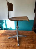 Friso Kramer Ahrend bureaustoel jaren '50, Huis en Inrichting, Stoelen, Ophalen, Gebruikt, Hout, Eén