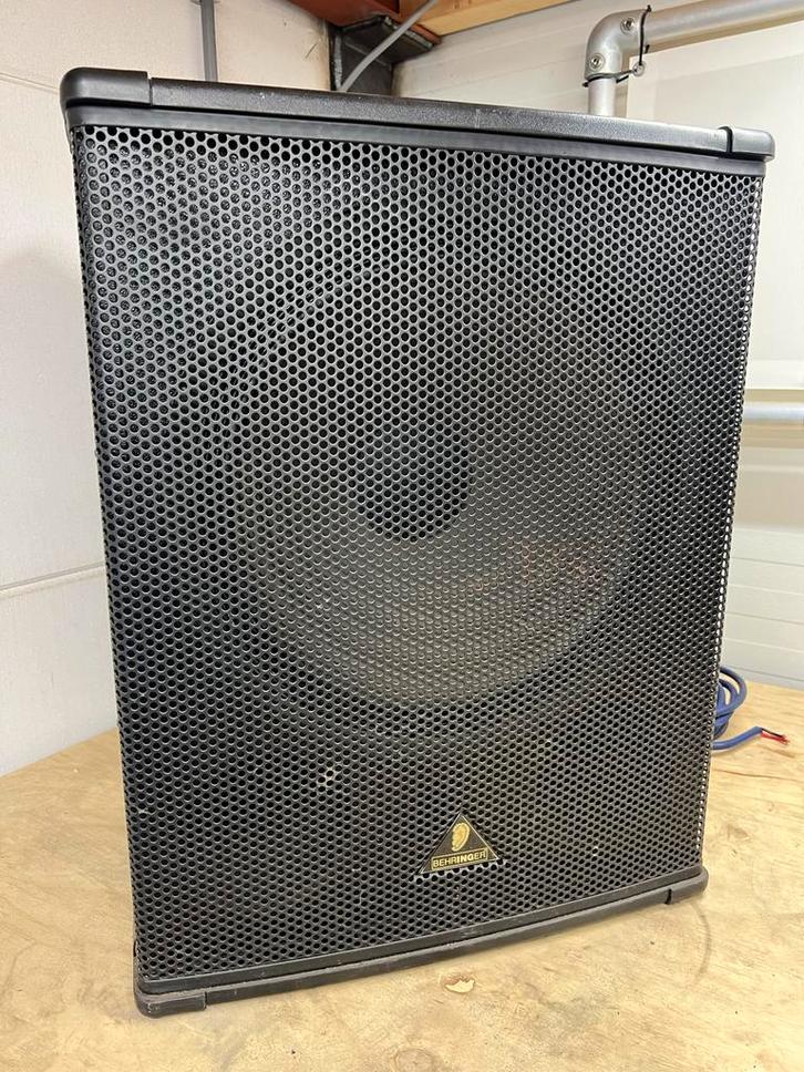 Eurolive B1800X PRO subwoofer + mengpaneel en versterkers, Muziek en Instrumenten, Versterkers | Keyboard, Monitor en PA, Zo goed als nieuw