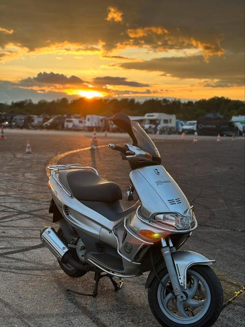 Gilera runner 180 A2, Fietsen en Brommers, Scooters | Piaggio, Zo goed als nieuw, Overige modellen, Ophalen of Verzenden