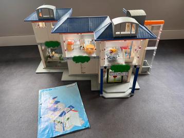 Playmobil Ziekenhuis met lift en veel accessoires! beschikbaar voor biedingen