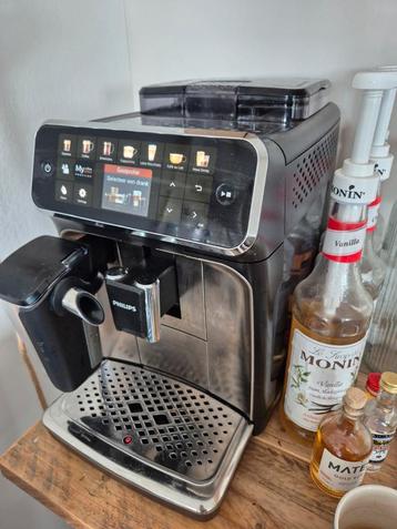 Philips 5400 EP5447/90 Volautomatische Espressomachine beschikbaar voor biedingen