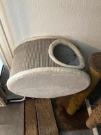 Kattenhuisje voor aan de muur., Ophalen, Gebruikt